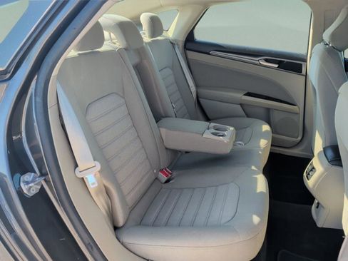 Used 2020 Ford Fusion SE image 36