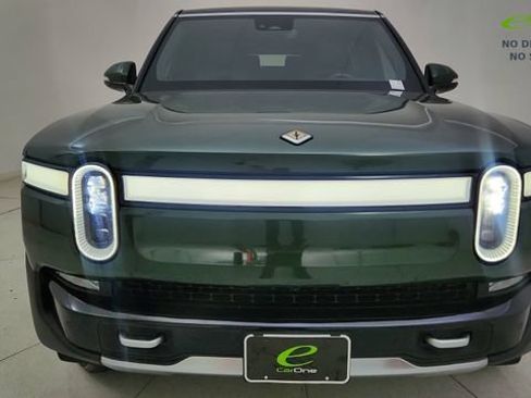 Used 2024 Rivian R1S Adventure AWD/4WD image 17