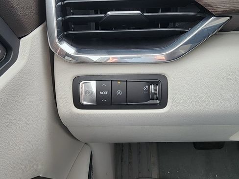 New 2026 GMC Acadia Denali w/ Super Cruise Package FWD image 19