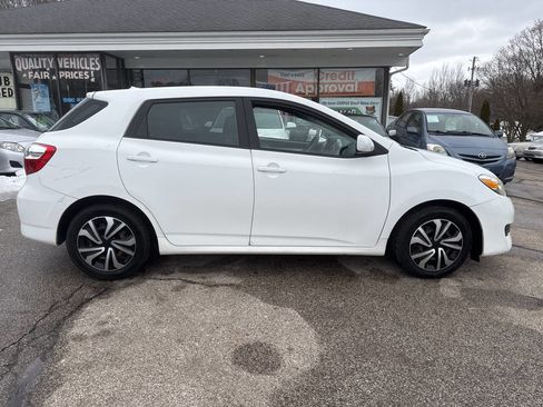 Used 2009 Toyota Matrix image 8