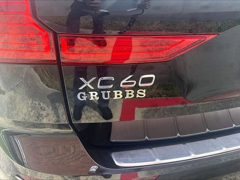 Certified 2024 Volvo XC60 B5 Ultimate w/ Protection Package Premier AWD/4WD image 41