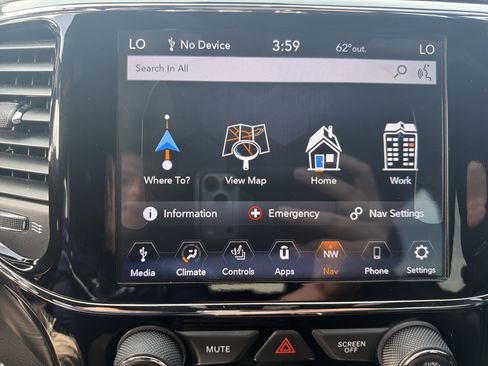 Used 2020 Jeep Grand Cherokee Altitude image 27