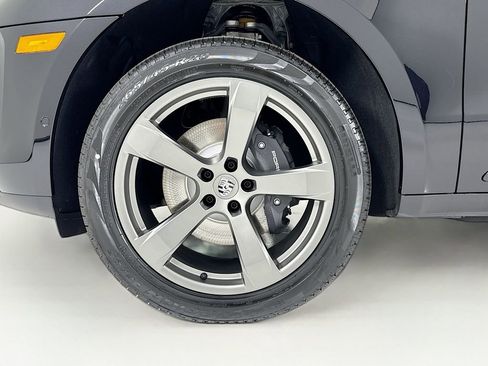 New 2026 Porsche Macan image 34