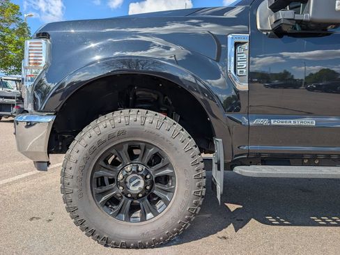 Used 2022 Ford F250 Lariat w/ Tremor Off-Road Package AWD/4WD image 11