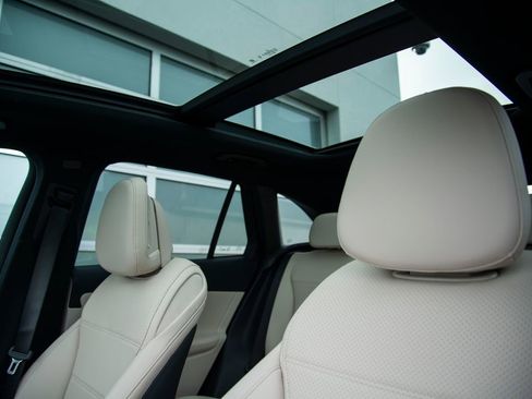 New 2026 Mercedes-Benz GLC 300 4MATIC image 12