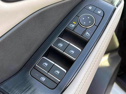 Used 2023 Nissan Rogue SL w/ SL Premium Package image 19