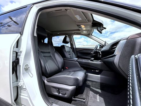 Used 2023 Nissan Rogue SL w/ SL Premium Package AWD/4WD image 15