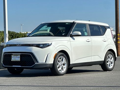 Used 2024 Kia Soul LX w/ Option Group 015 image 8