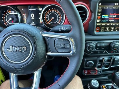 Used 2023 Jeep Gladiator Rubicon w/ LED Lighting Group image 39