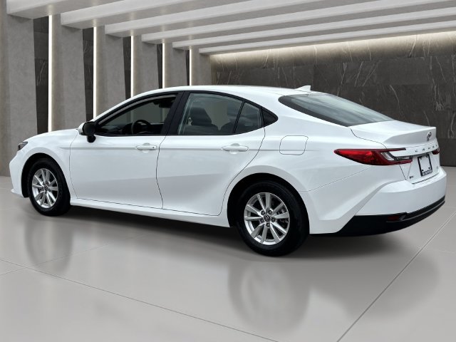 Used 2026 Toyota Camry LE FWD image 4