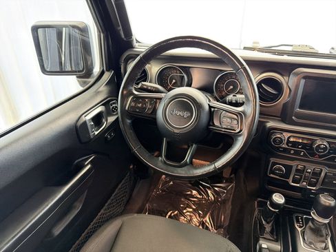 Used 2019 Jeep Wrangler Unlimited Sport S image 27