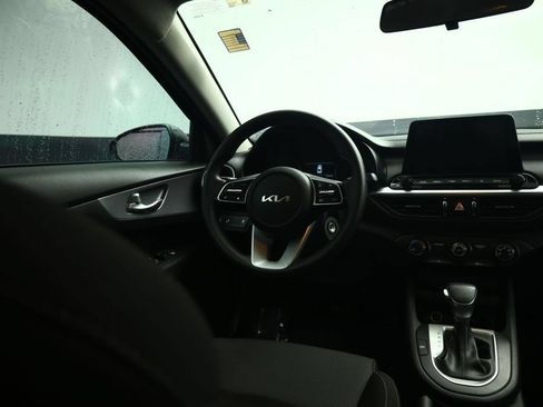 Used 2023 Kia Forte LXS w/ LXS Technology Package FWD image 39