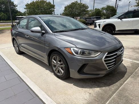 Used 2018 Hyundai Elantra SEL FWD image 2