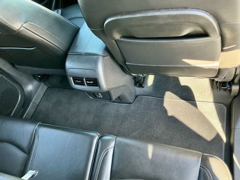 Used 2022 GMC Terrain SLT w/ Infotainment Package II image 26