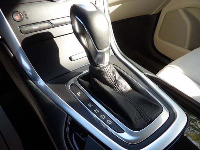 Used 2018 Ford Edge Titanium w/ Ford Safe & Smart Package FWD image 24