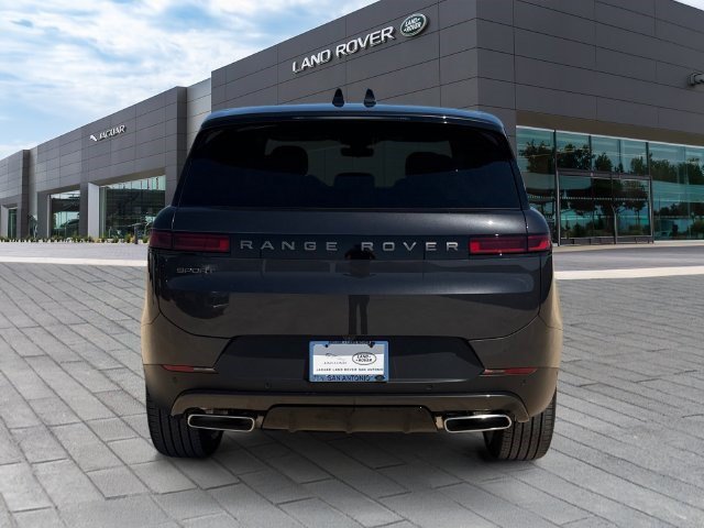 New 2027 Land Rover Range Rover Sport SE AWD/4WD image 4