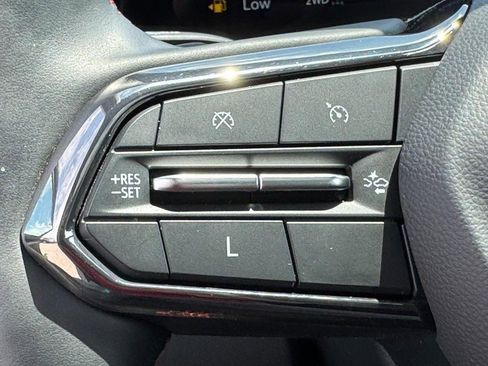 Used 2025 Chevrolet Equinox RS w/ Safety and Technology Package AWD/4WD image 17