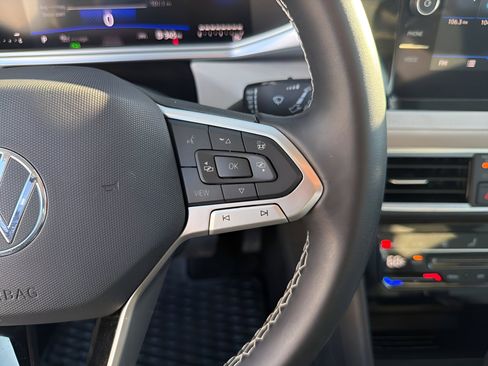 New 2025 Volkswagen Taos SE AWD/4WD image 14