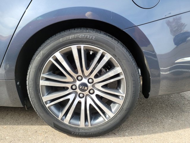 Used 2014 Kia Cadenza Premium w/ Luxury Package FWD image 11