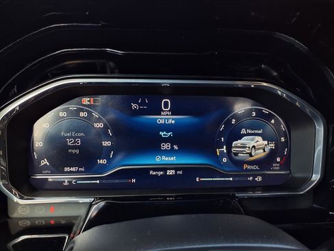 Used 2025 Chevrolet Silverado 1500 LT image 18