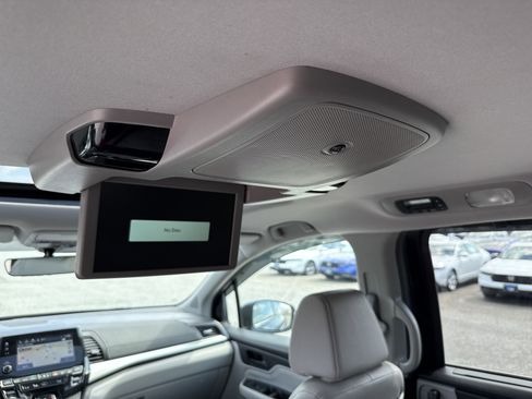 Used 2018 Honda Odyssey Touring image 29