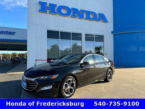 Used 2023 Chevrolet Malibu LT image 1