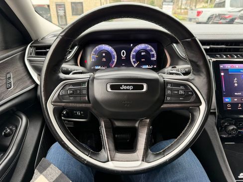 Used 2021 Jeep Grand Cherokee L Limited AWD/4WD image 29