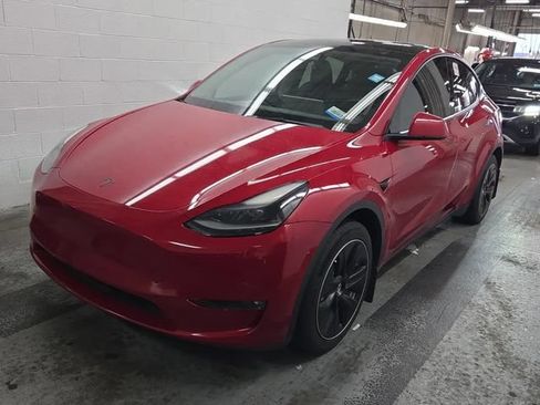 Used 2022 Tesla Model Y Long Range AWD/4WD image 4