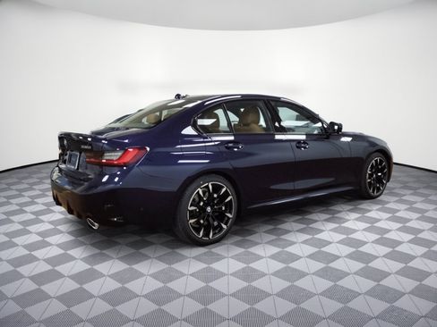 Used 2026 BMW 330i xDrive Sedan w/ M Sport Package AWD/4WD image 9