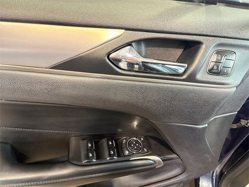 Used 2017 Lincoln MKC Select w/ Select Plus Package image 17