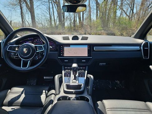 Certified 2023 Porsche Cayenne S Platinum AWD/4WD image 12