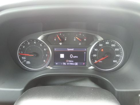 Used 2023 GMC Acadia SLT w/ Elevation Edition image 17