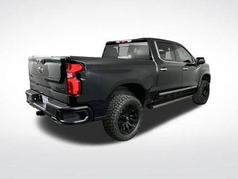 Used 2024 Chevrolet Silverado 1500 High Country w/ Technology Package AWD/4WD image 8