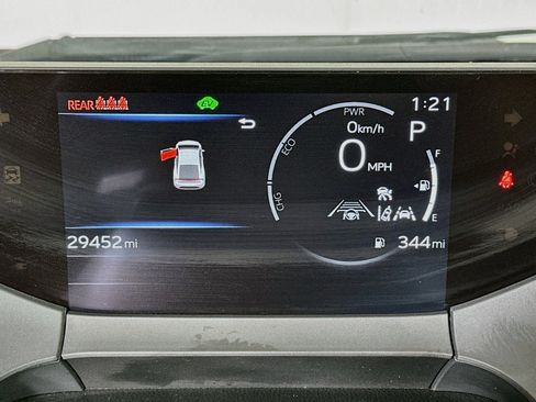 Used 2025 Toyota Prius LE FWD image 19