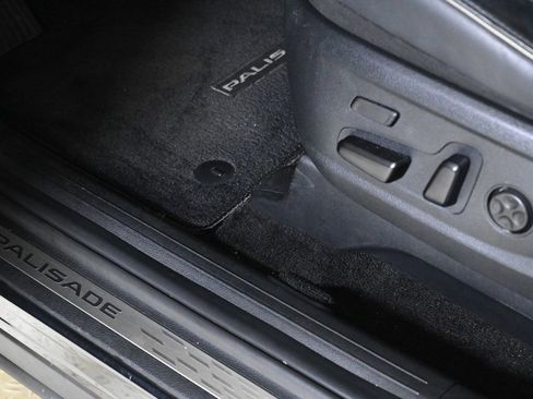Used 2021 Hyundai Palisade Calligraphy image 21