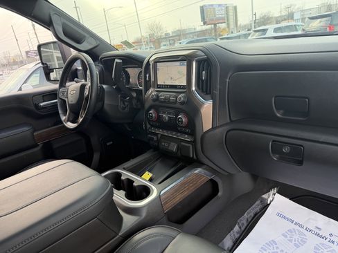 Used 2023 Chevrolet Silverado 2500 High Country image 23