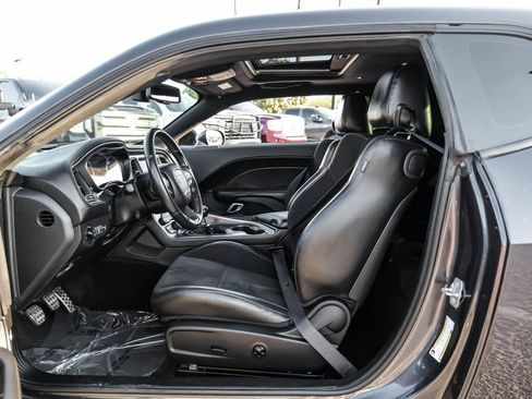 Used 2018 Dodge Challenger R/T Plus image 32