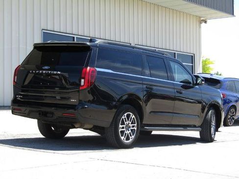 Certified 2025 Ford Expedition Max Active AWD/4WD image 3