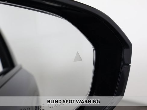 Used 2024 BMW i5 M60 w/ Premium Package image 9