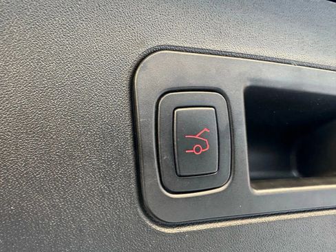 Used 2018 Tesla Model S 75D image 28