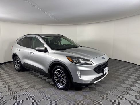 Used 2020 Ford Escape SEL image 7