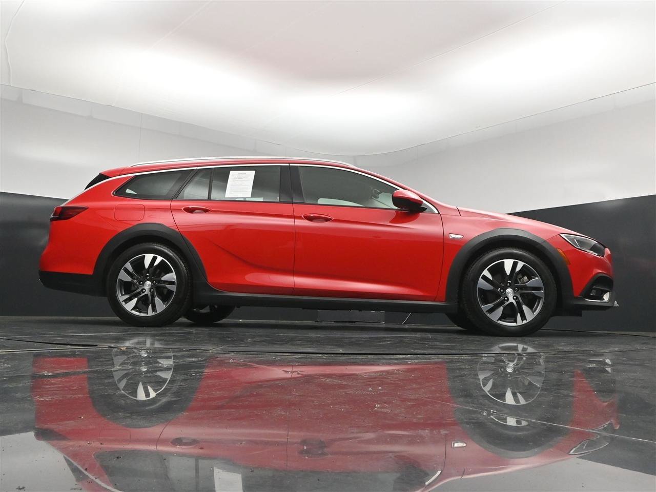Used 2018 Buick Regal Preferred w/ Sights and Sounds Package AWD/4WD image 31