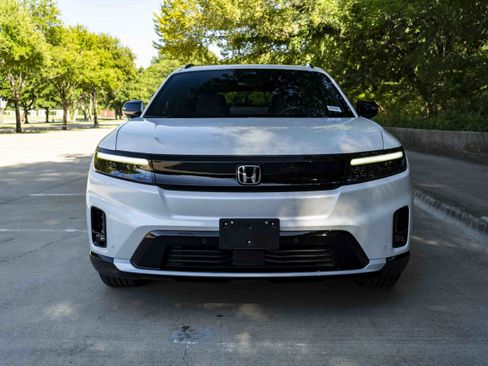 Used 2024 Honda Prologue Touring image 3