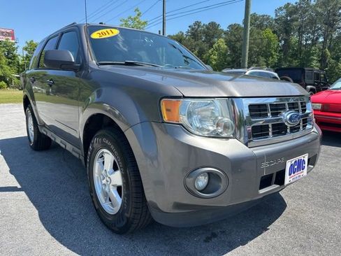 Used 2011 Ford Escape XLT AWD/4WD image 1