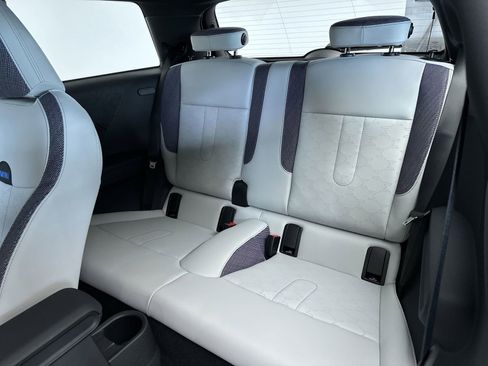 New 2026 MINI Cooper 2-Door Hardtop FWD image 23