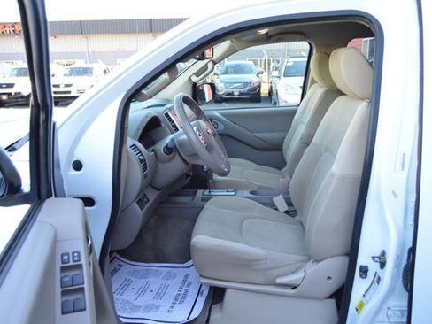 Used 2014 Nissan Frontier SV w/ SV Value Truck Package image 42