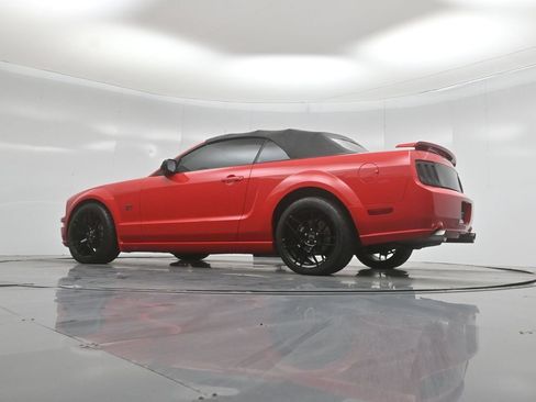 Used 2006 Ford Mustang GT Premium RWD image 40
