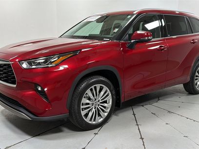 Certified 2025 Toyota Highlander Platinum