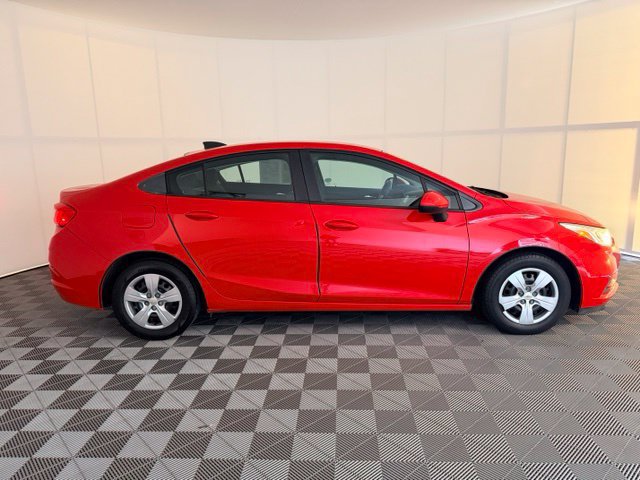 Used 2017 Chevrolet Cruze LS FWD image 3