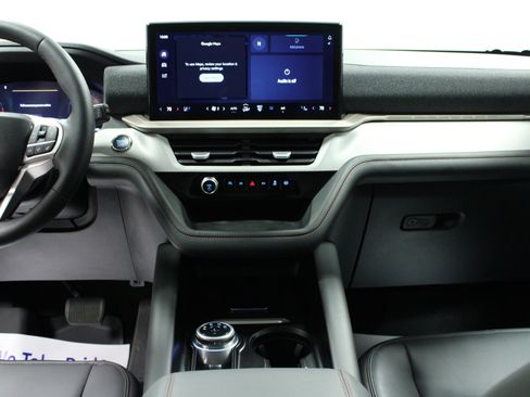 Used 2025 Ford Explorer Active w/ Active Comfort Package image 19